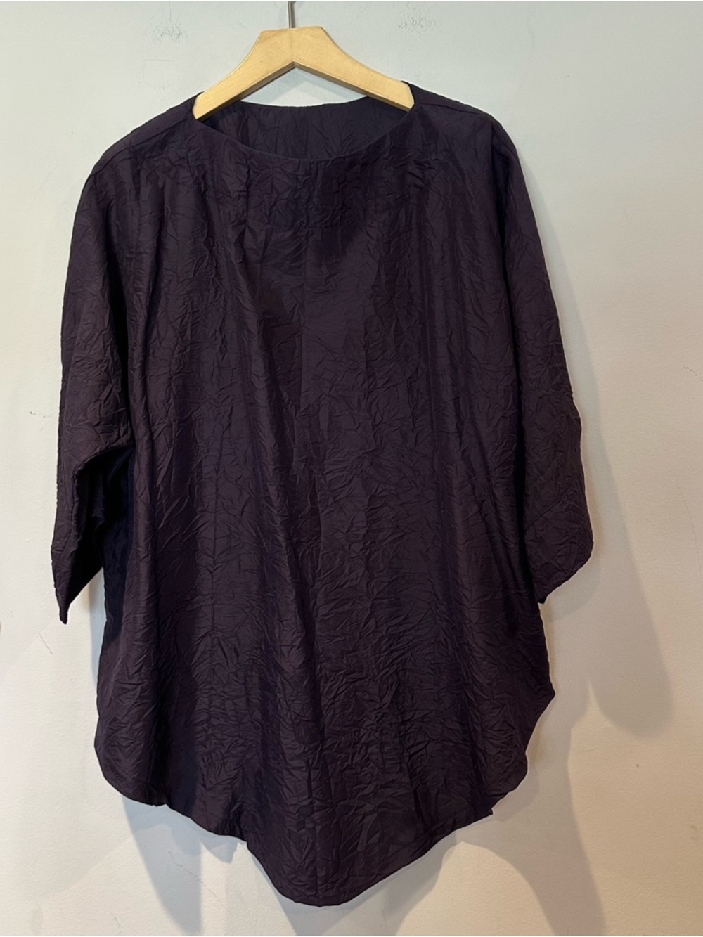 mSquare Loose Silk Textured Tunic Top in Deep Plum